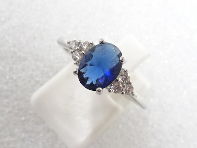 JAPANESE KIMONO / ANTIQUE COLORED STONE RING (SIZE 15)